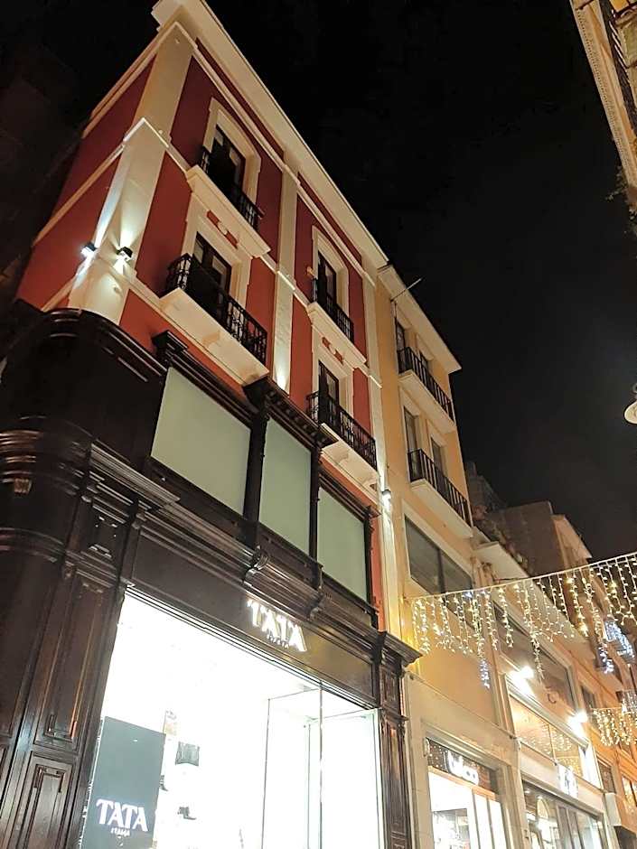 Palazzo Ferrucci Luxury Suites