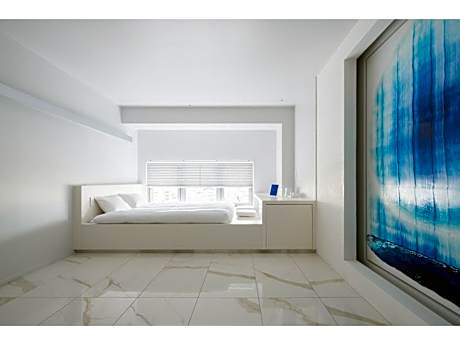 Minimalist Zen Art Room “From one stroke” by Mina Katsuki