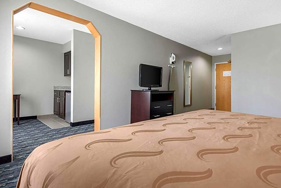 Quality Inn & Suites Brownsburg - Indianapolis West