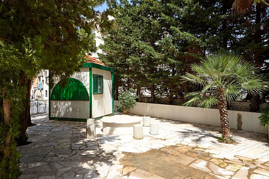 Zoukotel Hotel
