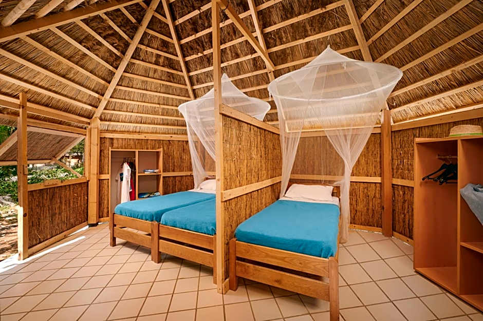 Pine Beach Bungalows all inclusive