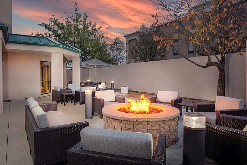 Courtyard by Marriott Dayton North