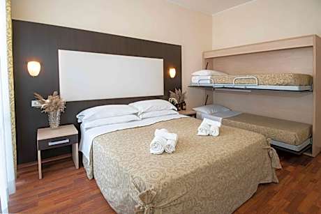Triple Room with Balcony