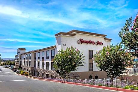 Hampton Inn By Hilton And Suites Norco