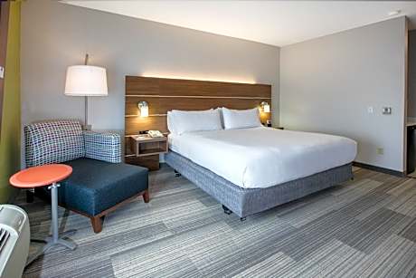 Standard King Room with Accessible Tub - Mobility Access