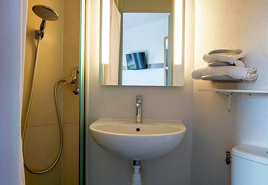 B&B Hôtel Avignon (2)