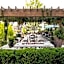 The Historic Cavalier Hotel and Beach Club, Autograph Collection