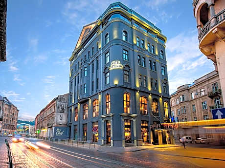 Astoria Hotel