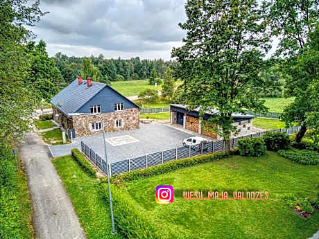 Viesu māja Vālodzes