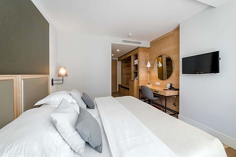 Crowne Plaza Budva by IHG