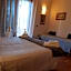 Aurelia Garden Gold B&B