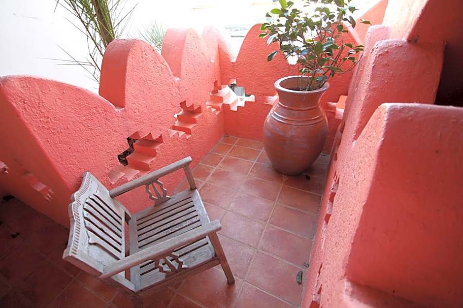 A Fei Surf Inn III