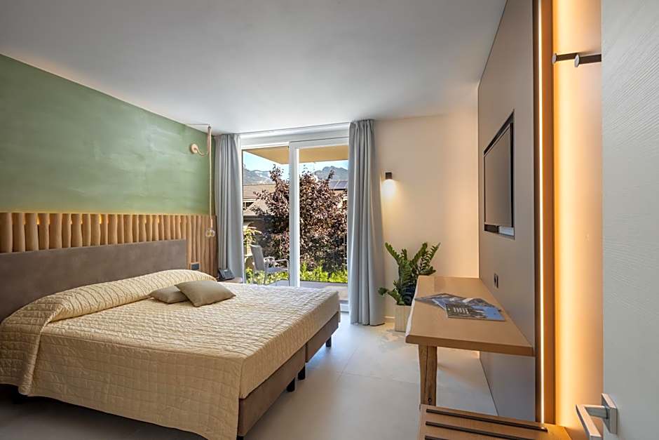 Aris Apartments & Sky Pool - Tonelli Hotels - Adult Friendly