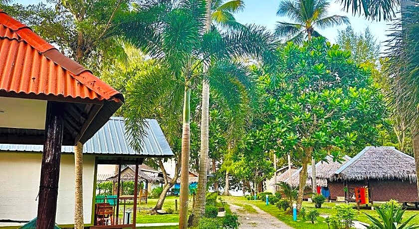 Lanta L.D. Beach Bungalows