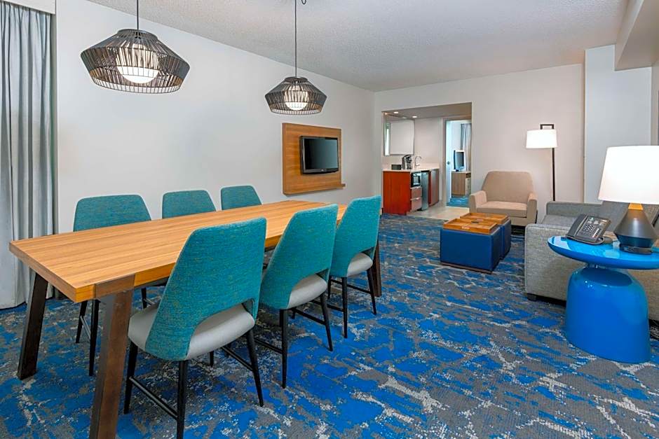 Embassy Suites By Hilton Hotel Tampa-USF/Near Busch Gardens