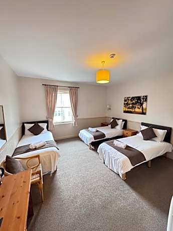 Triple Room with Private Bathroom