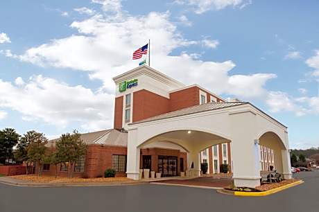 Holiday Inn Express Fredericksburg - Southpoint By IHG