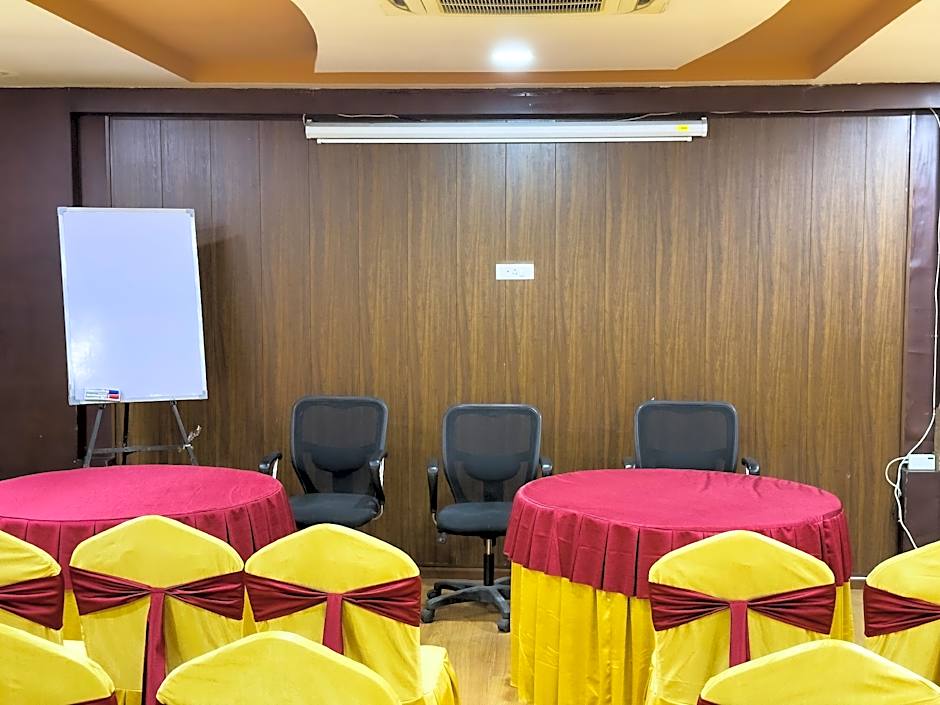 Hotel Royal Palm - A Budget Hotel in Udaipur