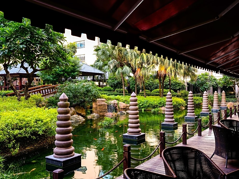 Dong Fang Hotel Guangzhou