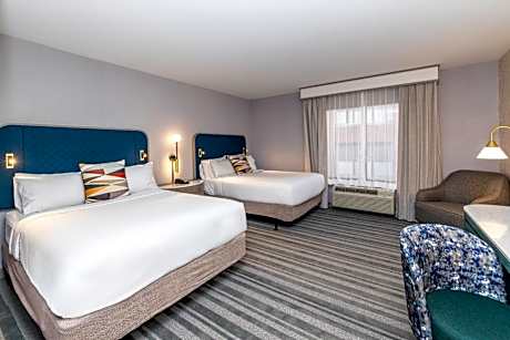 Standard Queen Room with Two Queen Beds - Communications Accessible