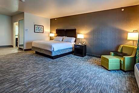 King Room - Mobility Access/Hearing Accessible
