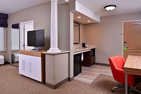 King Corner Suite - Non Smoking