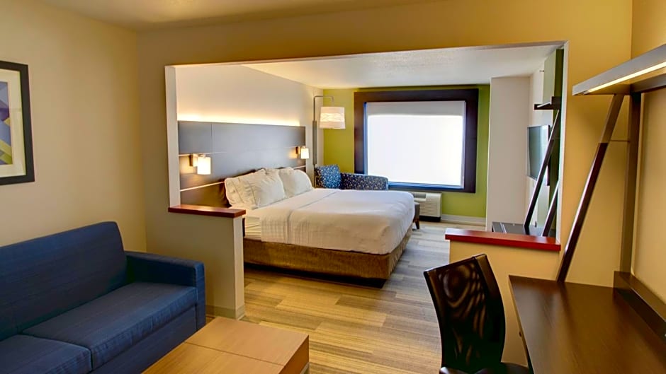 Holiday Inn Express & Suites Sioux Center, an IHG Hotel