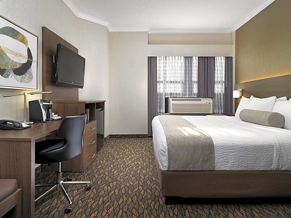 Best Western Plus Carlton Plaza Hotel