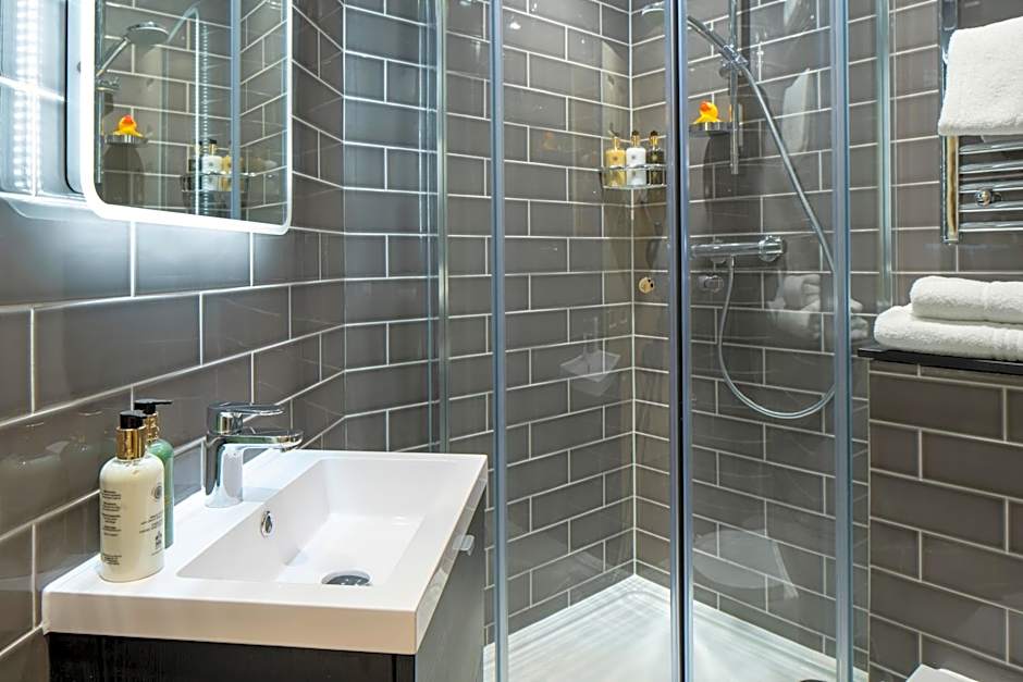 The Warwick Arms Hotel - The Coaching Inn Group