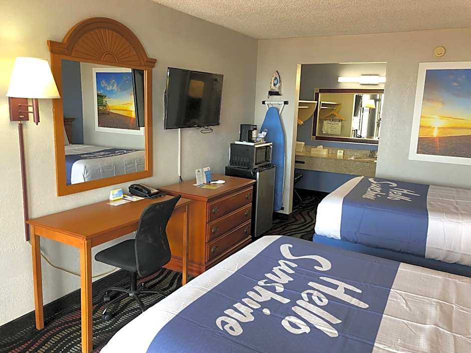 Days Inn by Wyndham Fort Myers