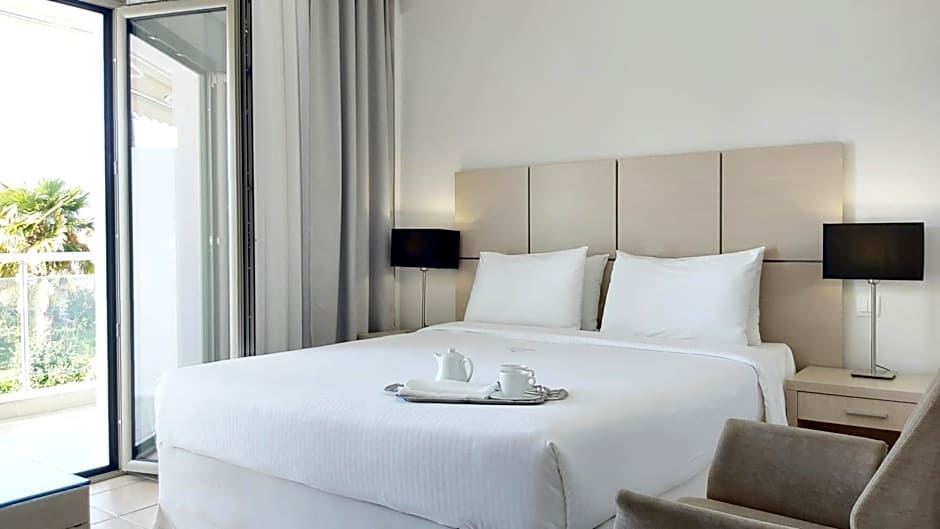 Akrogiali Exclusive Hotel (Adults Only)