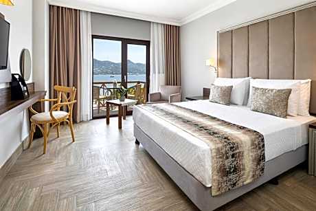 Deluxe Double Room with Sea View