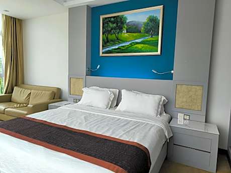 Premium Family Room