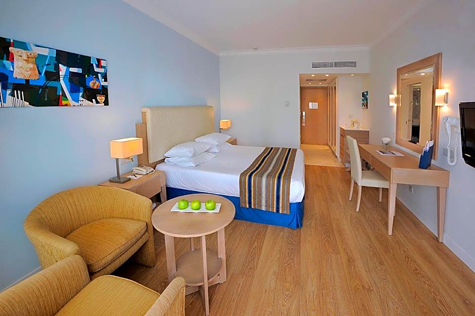 Photo 1 of 4 of Deluxe Room Double