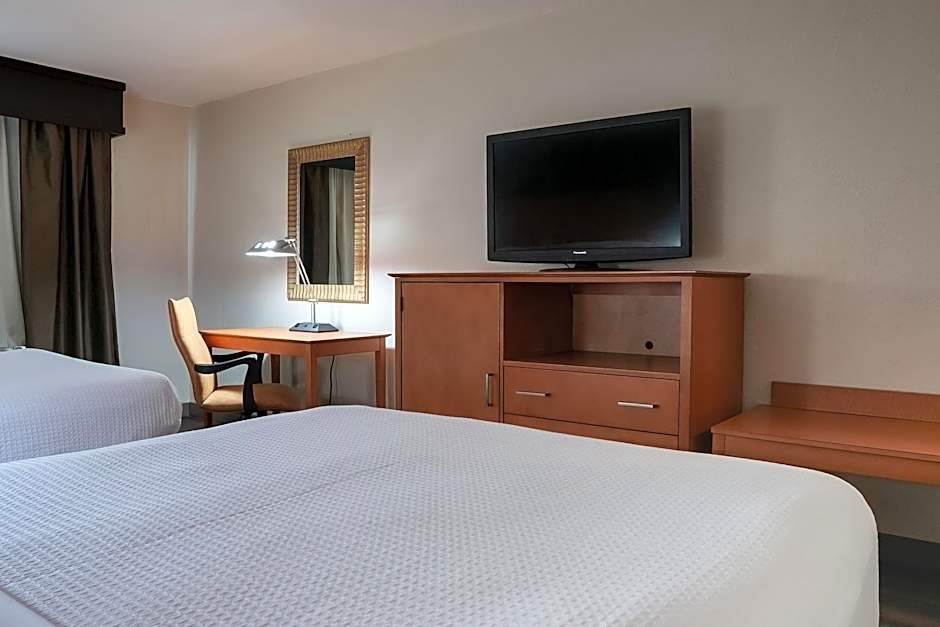 American Inn & Suites