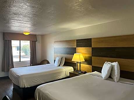Queen Room with Two Queen Beds - Non-Smoking