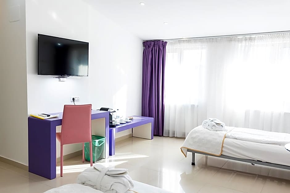 Hotel Christina Plus