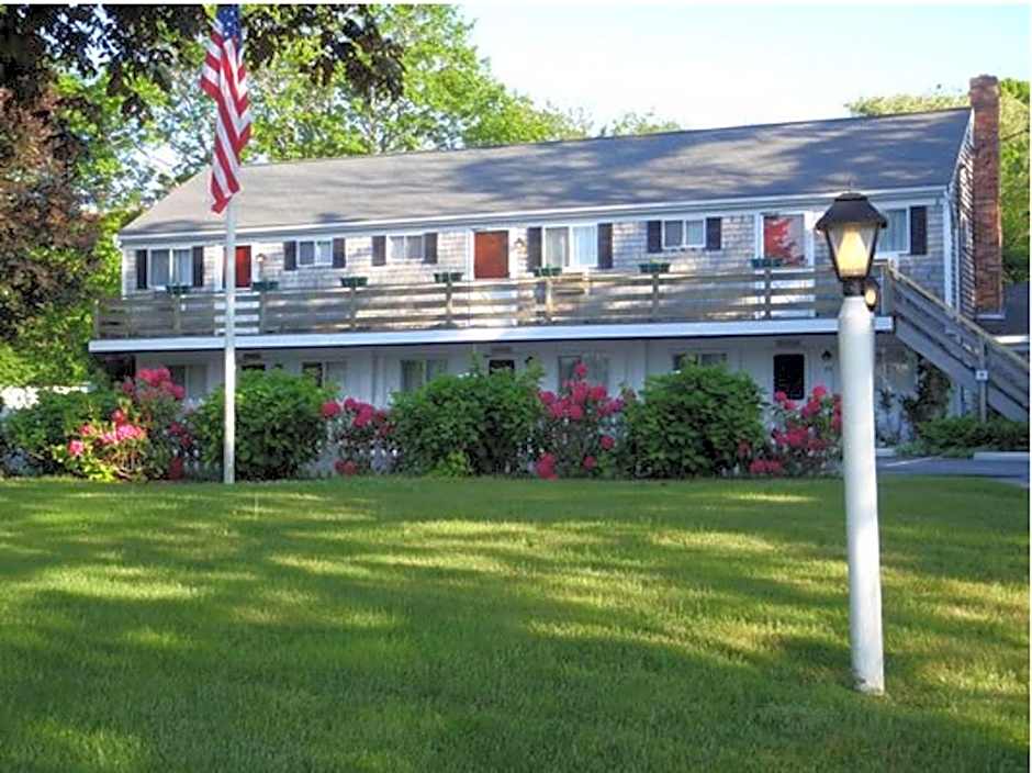 Sesuit Harbor House