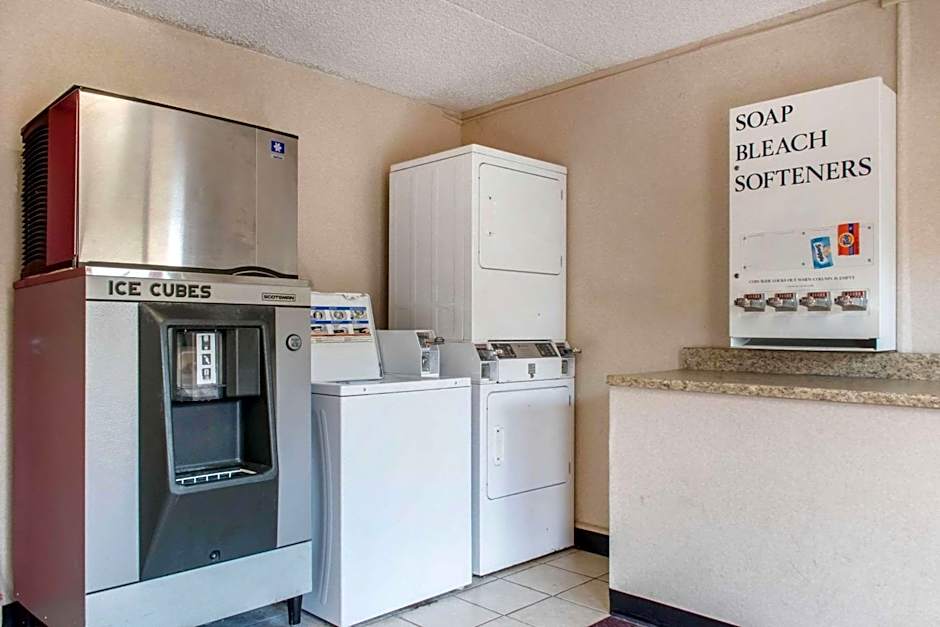 Econo Lodge Carlisle Central