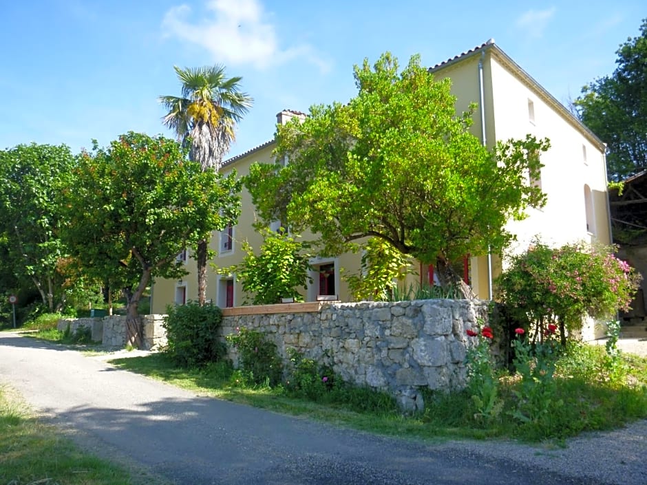 Les Terrasses De Bessou