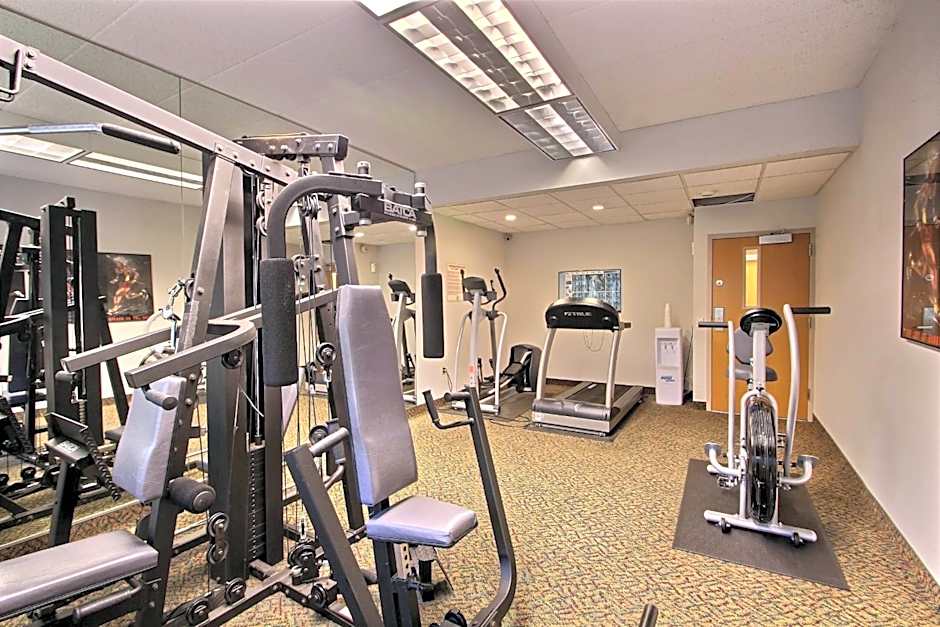Comfort Inn & Suites Madison - Airport
