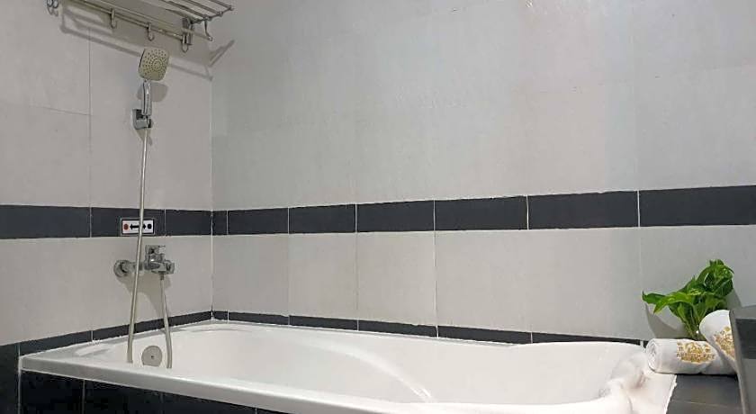 Aristocrat Residence & Hotel