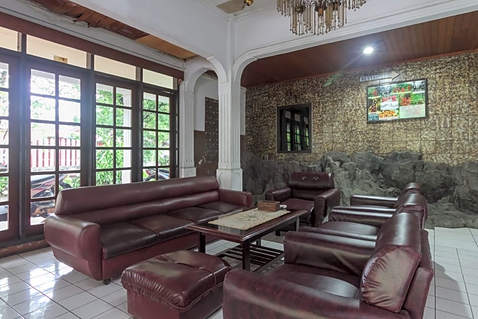 RedDoorz at Jalan Babepalar Rike Manado