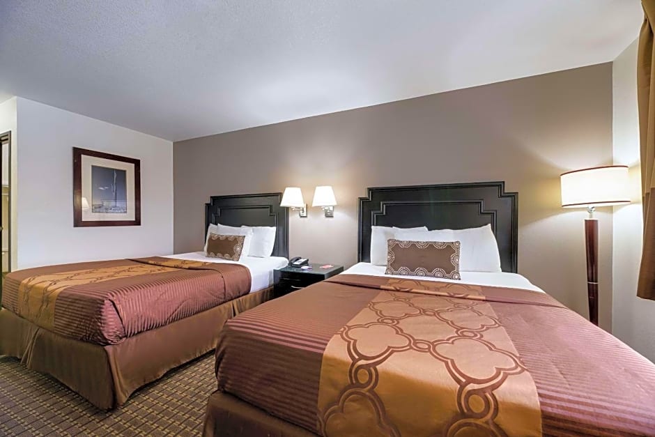 Econo Lodge Inn & Suites