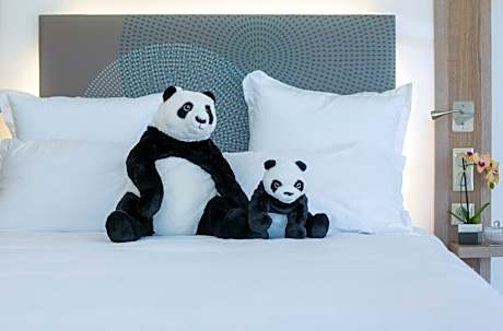Standard Double Room with Sea or Park View