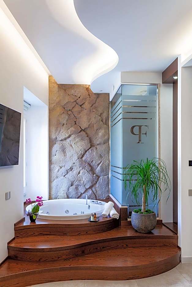 Palazzo Ferrucci Luxury Suites