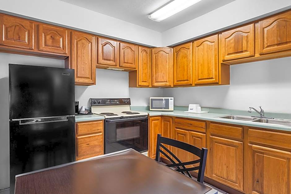 Americas Best Value Inn Jonesville Hillsdale
