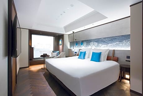 Deluxe Corner King Room
