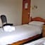 Uno Thames Hotel