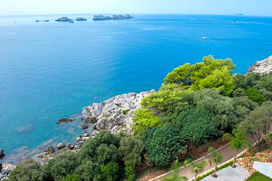 Royal Princess Hotel